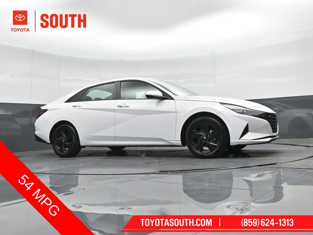 Used 2023 Hyundai Elantra Blue image 34