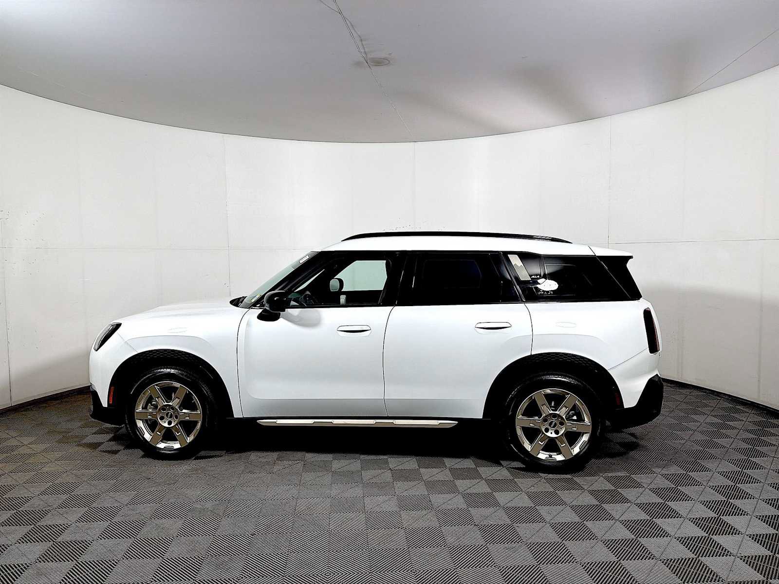 Used 2025 MINI Cooper Countryman S AWD/4WD image 4