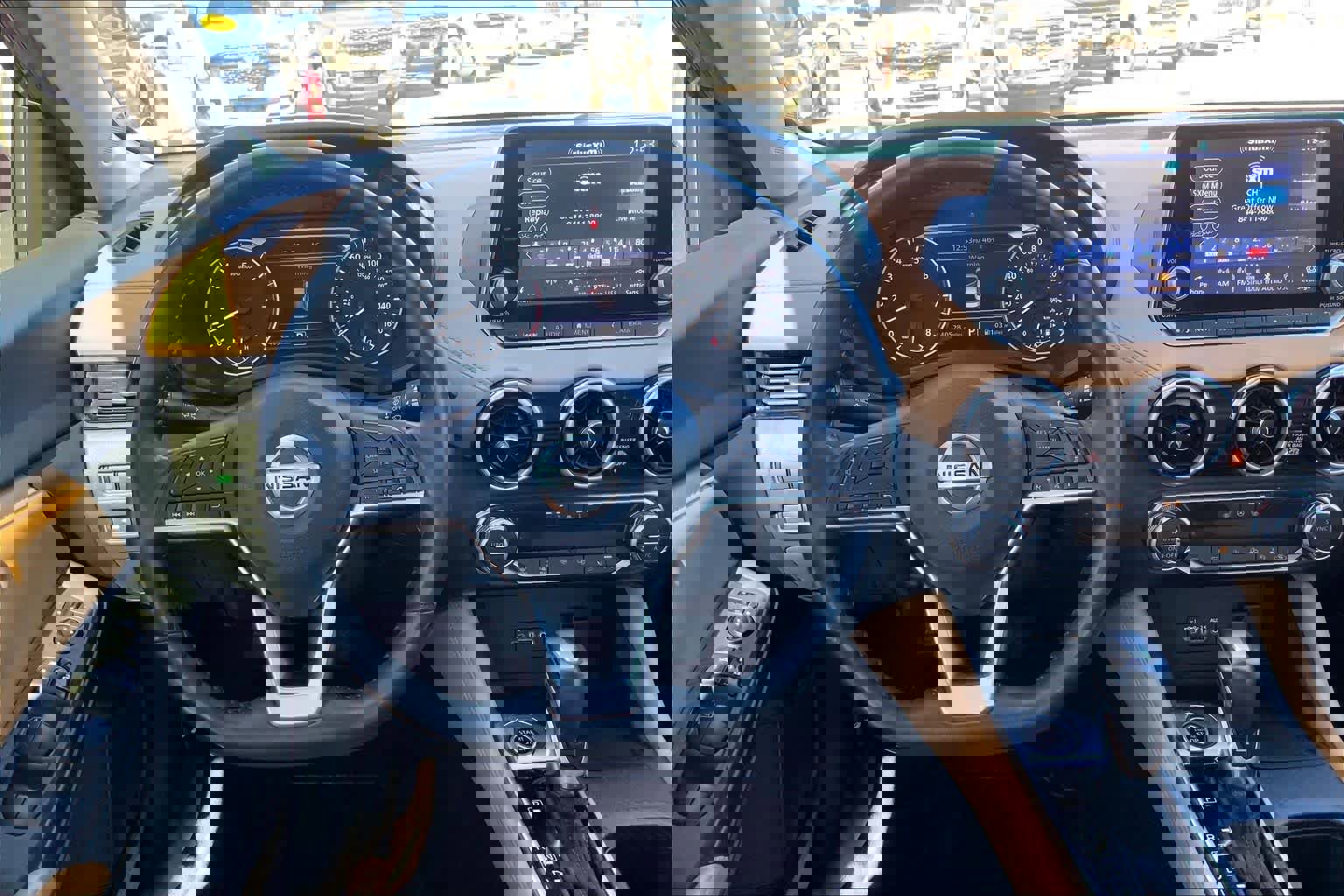 Used 2023 Nissan Sentra SV w/ SV Premium Package image 5