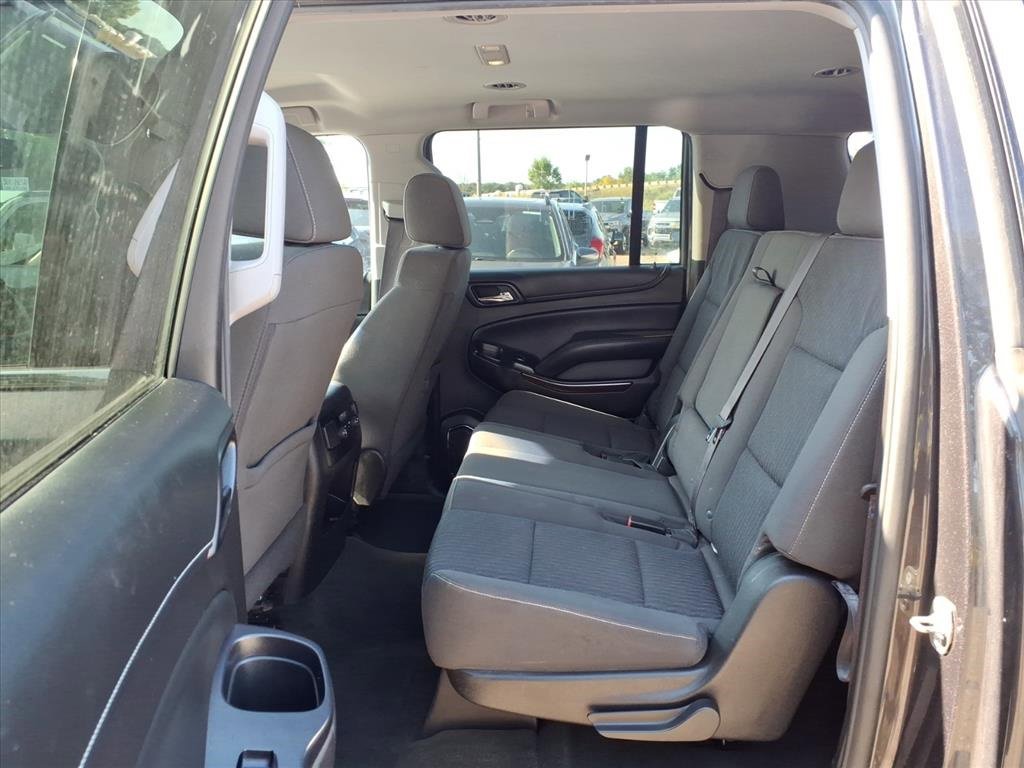 Used 2016 GMC Yukon XL SLE w/ Convenience Package image 9