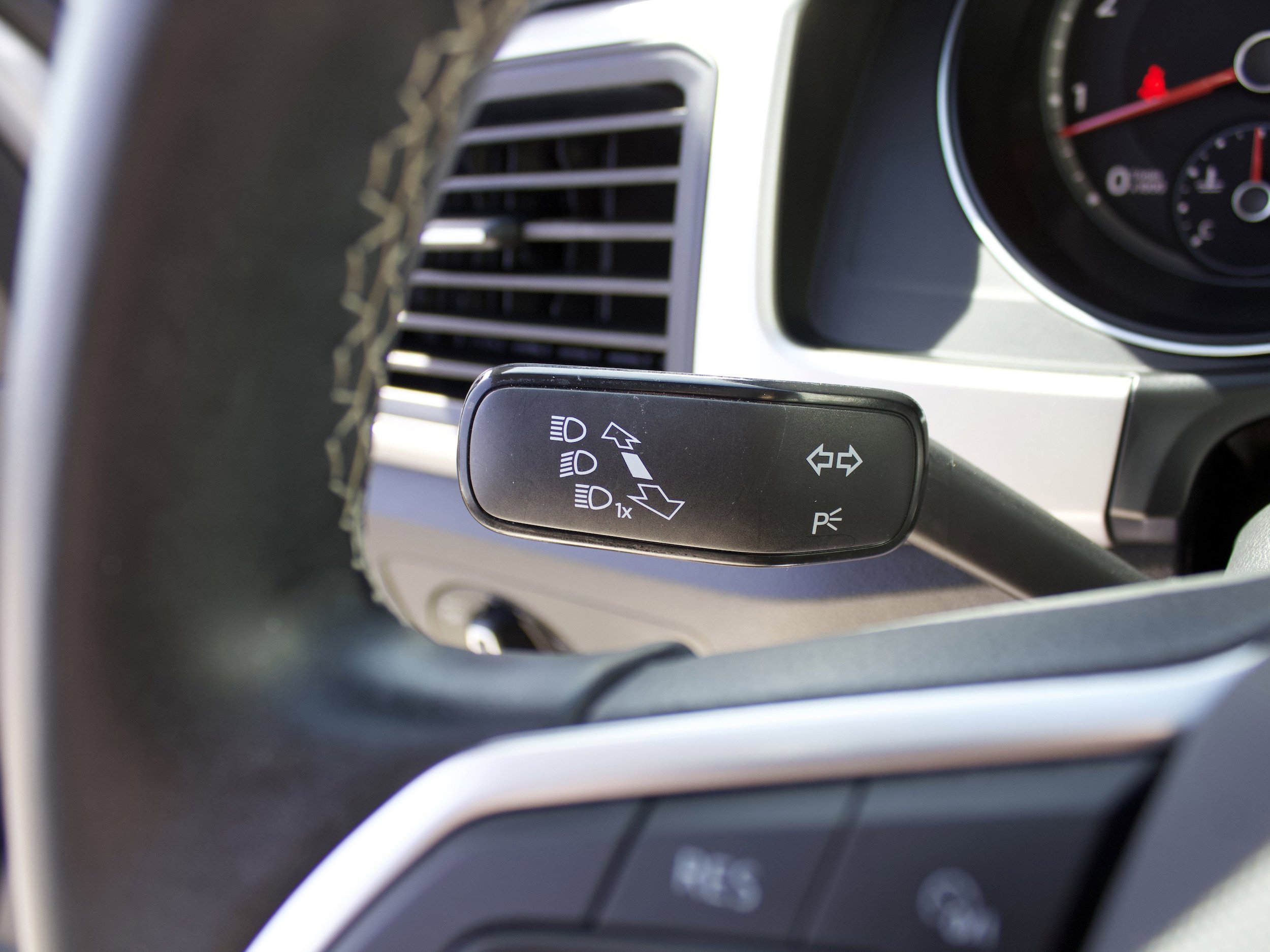 Used 2021 Volkswagen Atlas SE AWD/4WD image 18