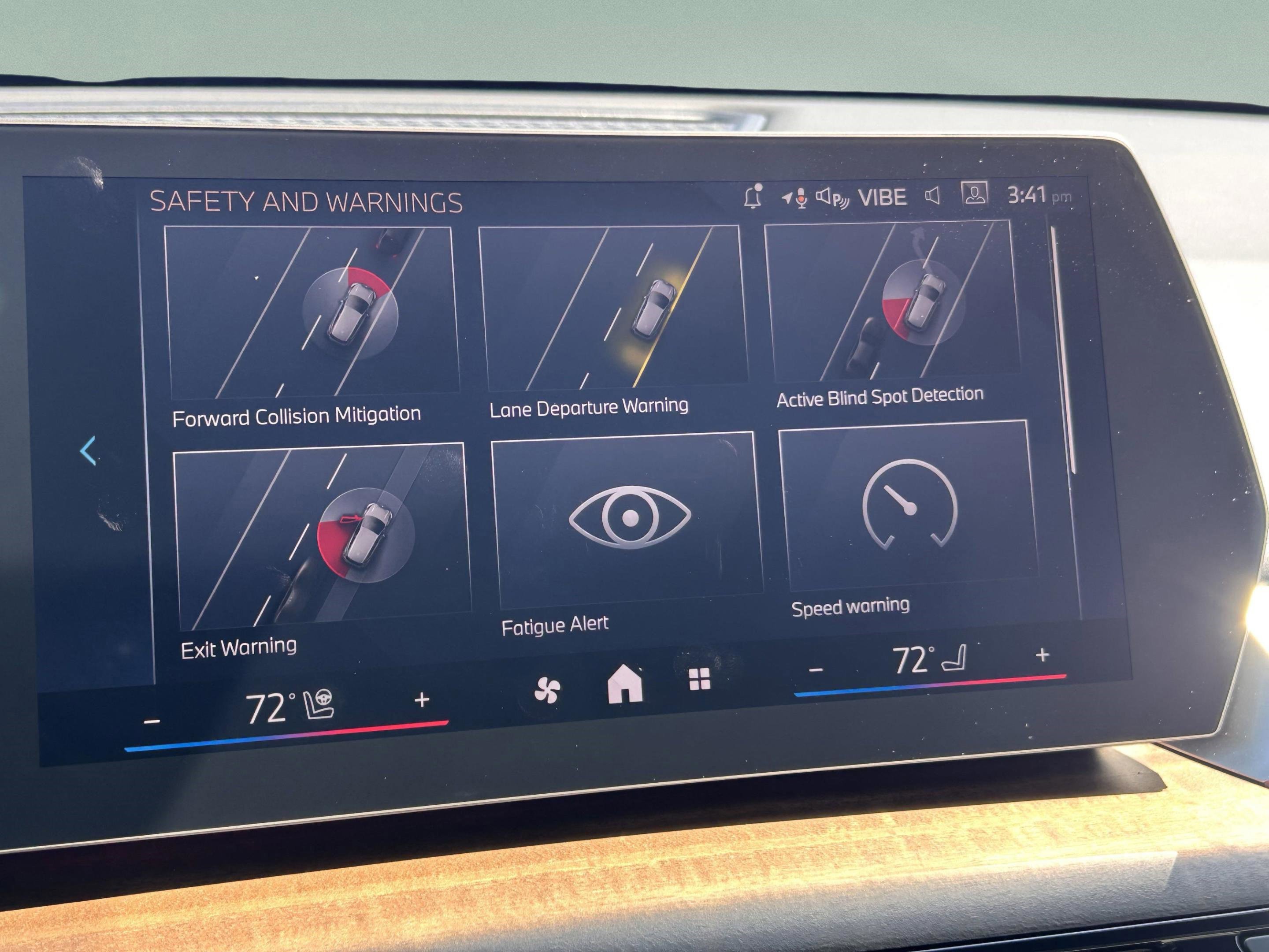 Used 2025 BMW X1 xDrive28i w/ Technology Package image 22