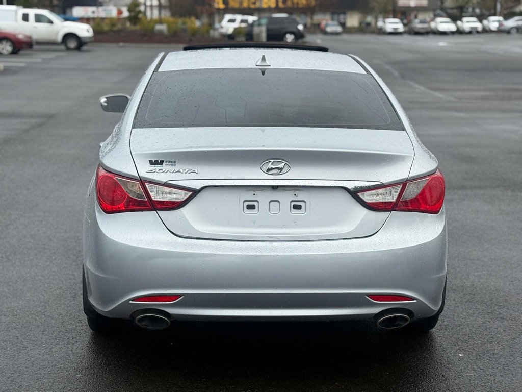 Used 2013 Hyundai Sonata SE w/ Navigation & Sunroof Pkg FWD image 9