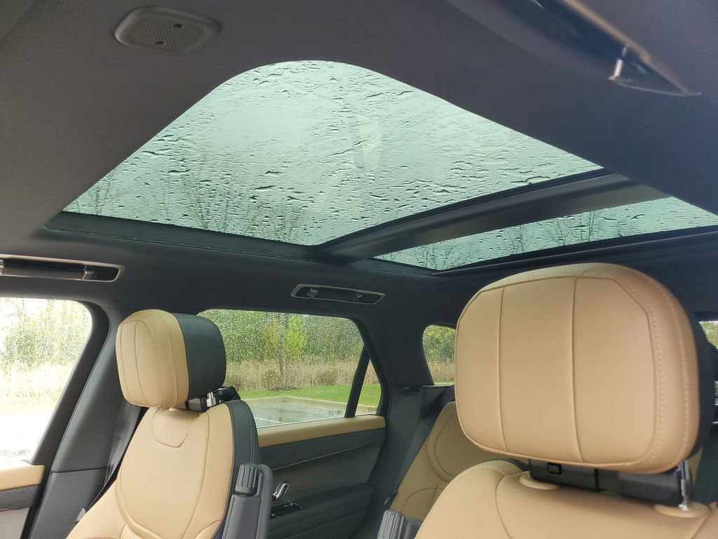 New 2026 Land Rover Range Rover Sport Dynamic SE AWD/4WD image 11