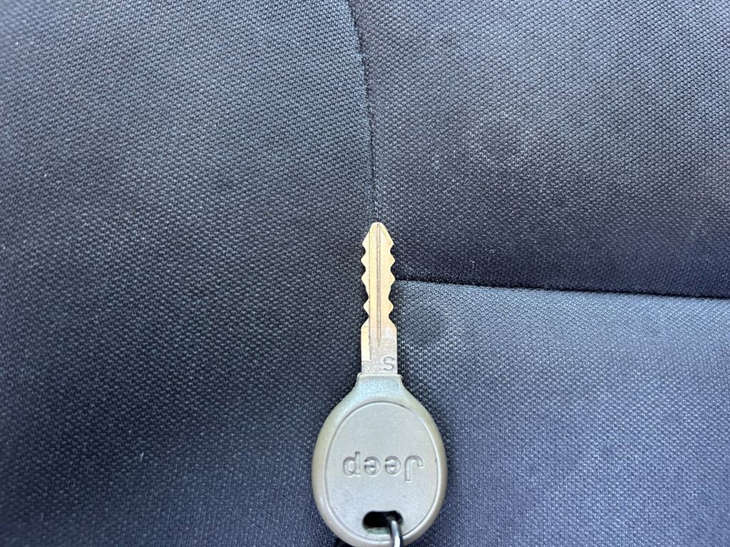 Used 2014 Jeep Wrangler Sport AWD/4WD image 32