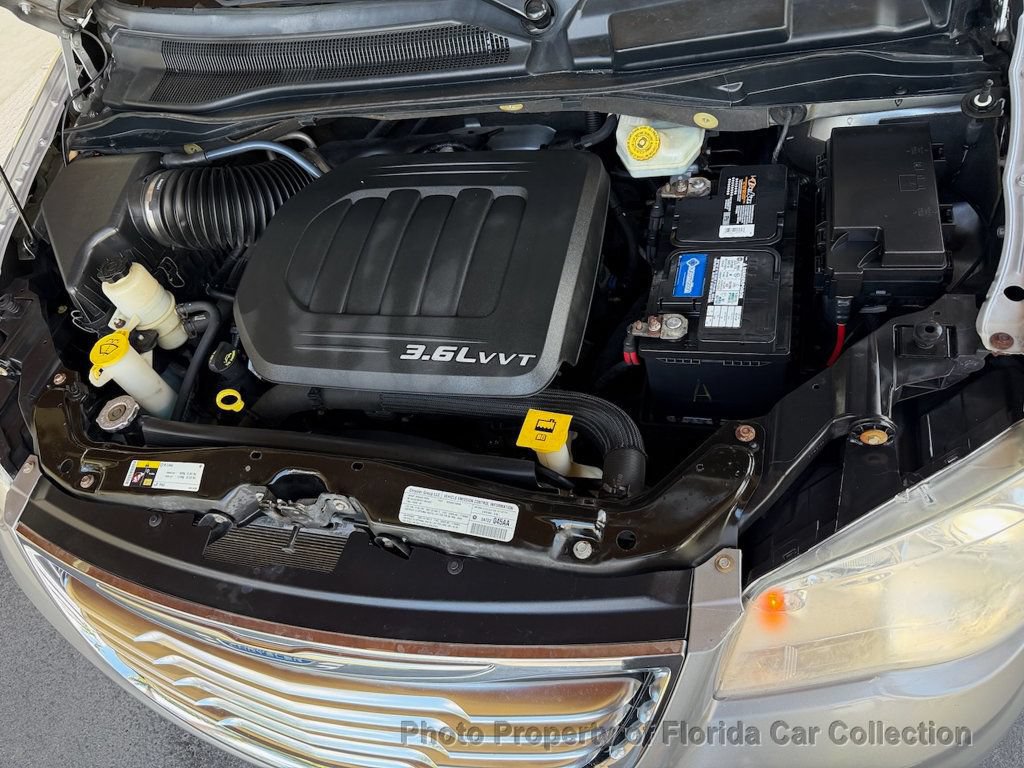 Used 2013 Chrysler Town & Country Limited w/ Luxury Group FWD image 82