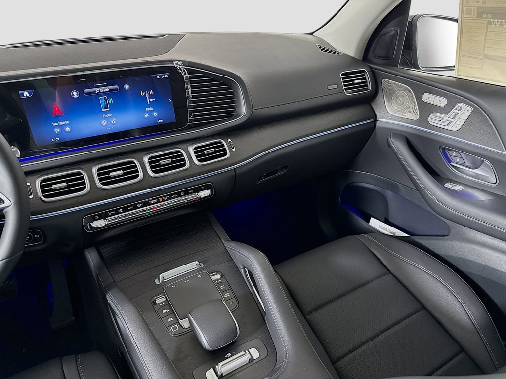 Used 2026 Mercedes-Benz GLS 450 4MATIC image 25