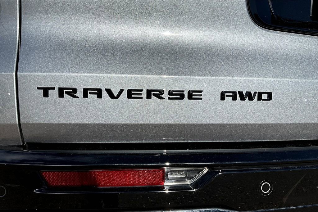 Used 2024 Chevrolet Traverse RS w/ LPO, Floor Liner Package image 34