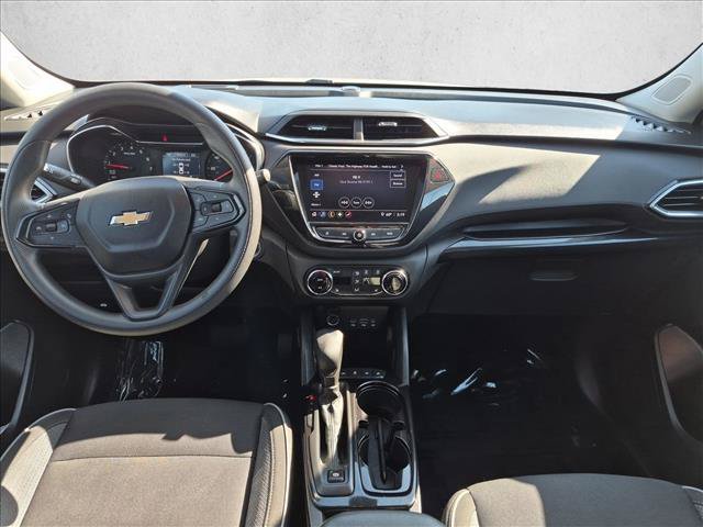 Used 2022 Chevrolet TrailBlazer LT w/ Convenience Package FWD image 16