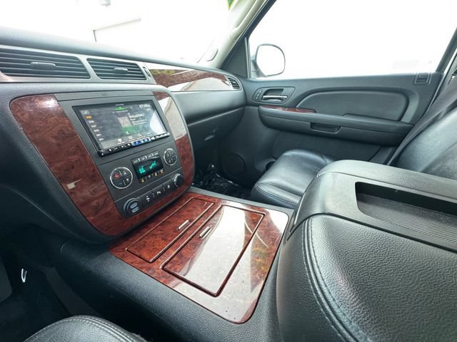 Used 2009 Chevrolet Suburban LTZ AWD/4WD image 9