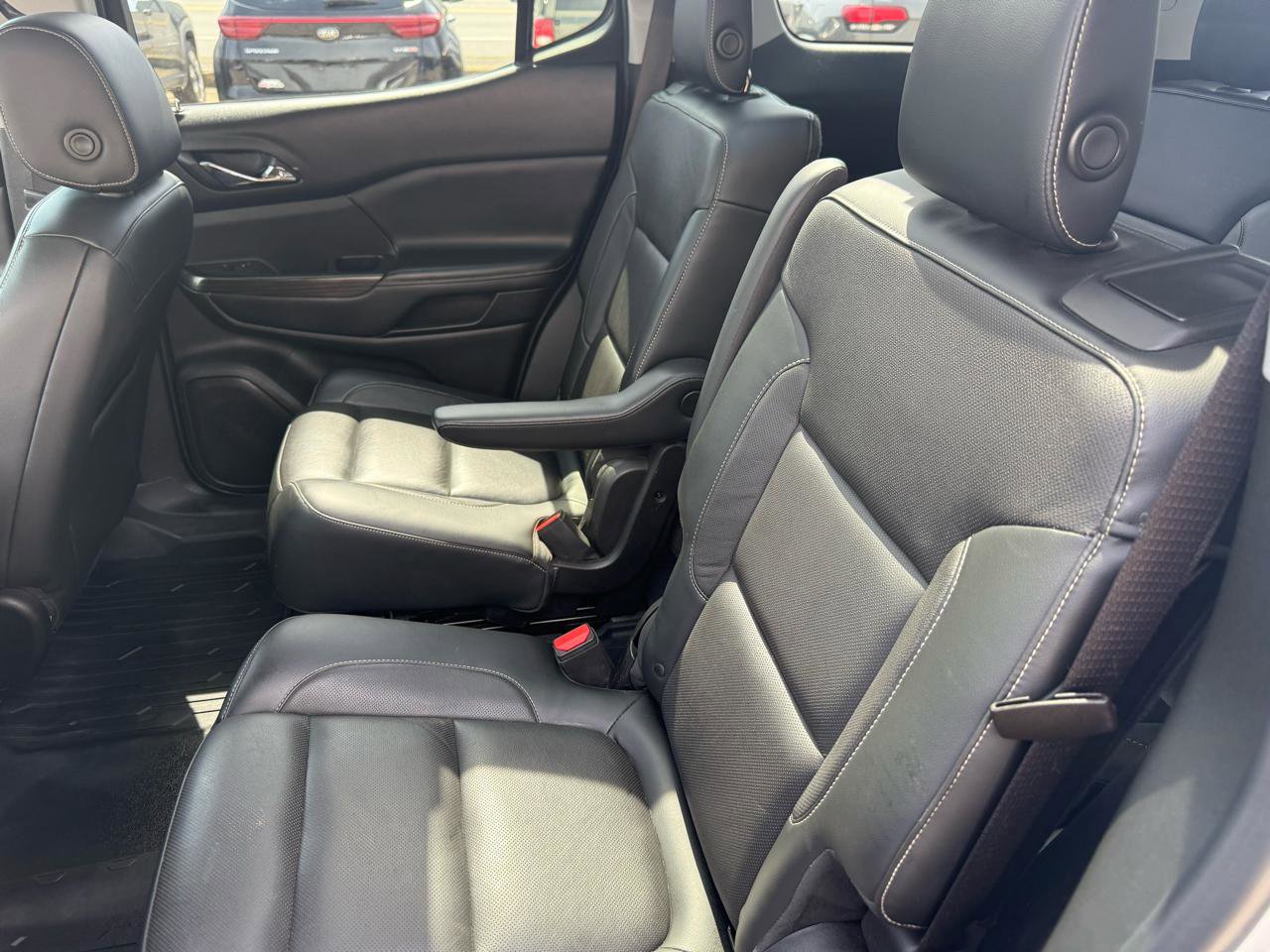 Used 2017 GMC Acadia SLT AWD/4WD image 34