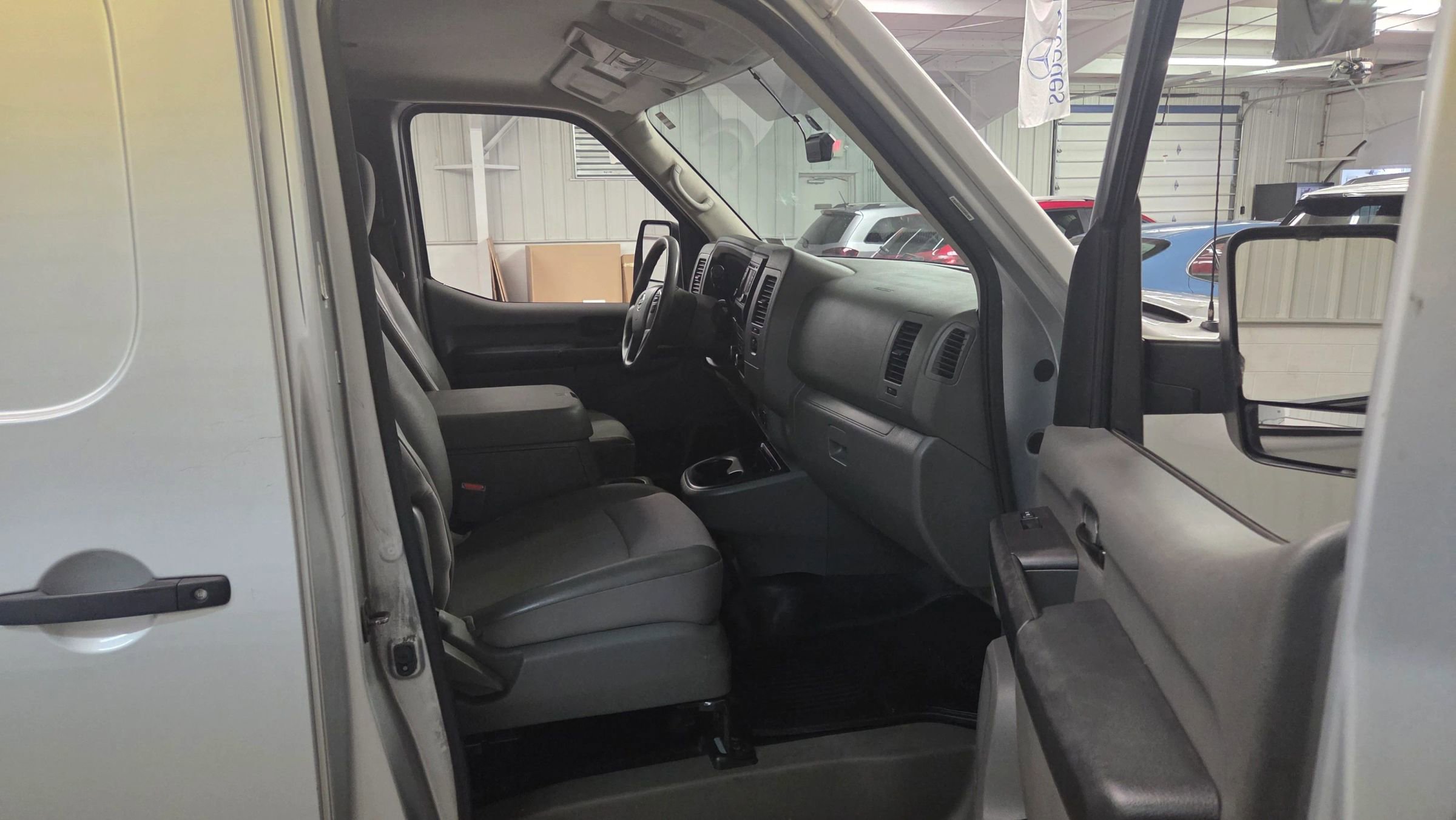 Used 2018 Nissan NV 2500 SV w/ Navigation Package image 28