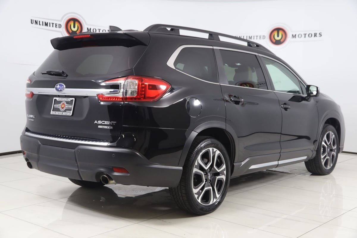 Used 2023 Subaru Ascent Limited w/ Technology Package AWD/4WD image 3