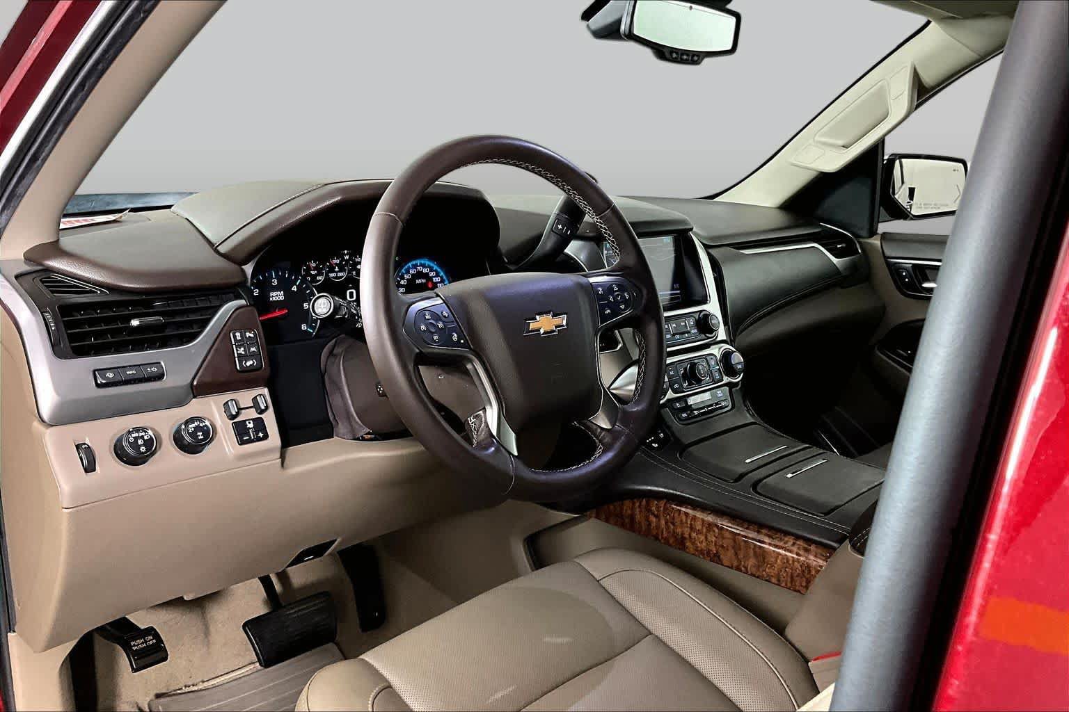 Used 2020 Chevrolet Tahoe Premier w/ Max Trailering Package AWD/4WD image 16