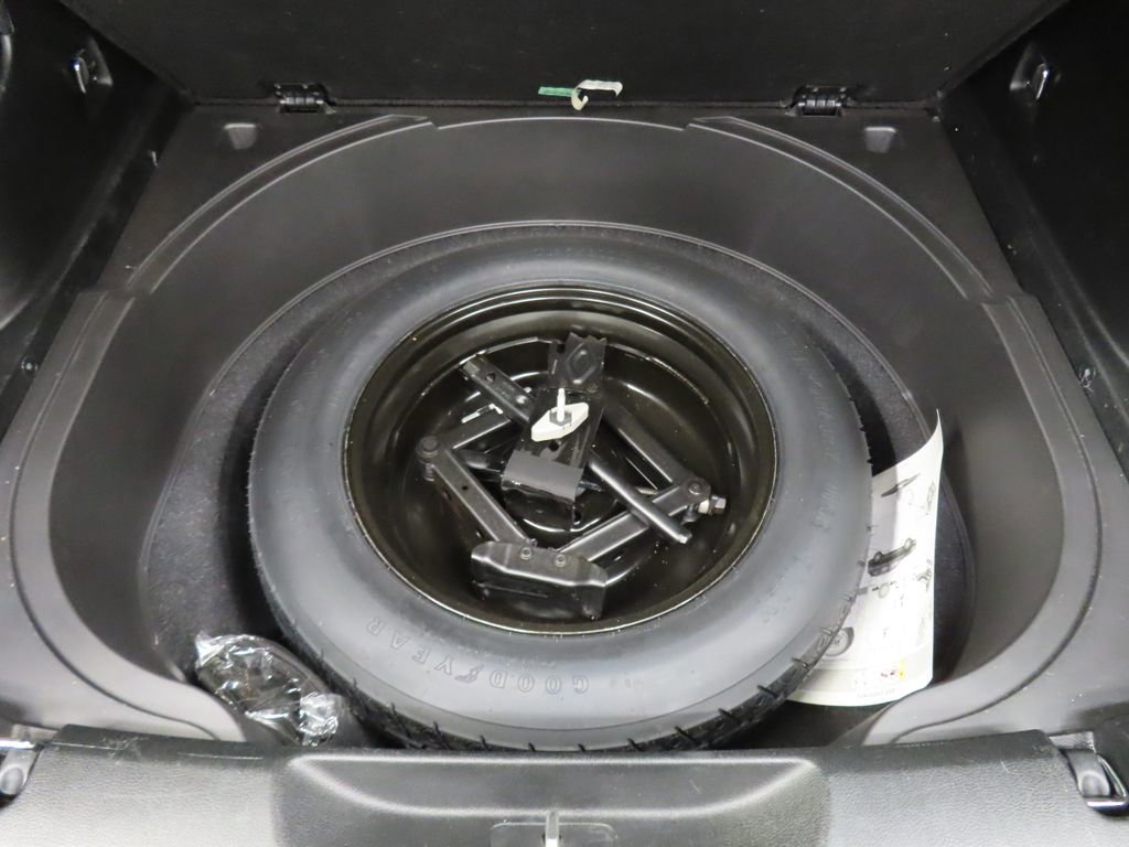 Used 2018 Jeep Cherokee Limited w/ High Altitude Package image 39