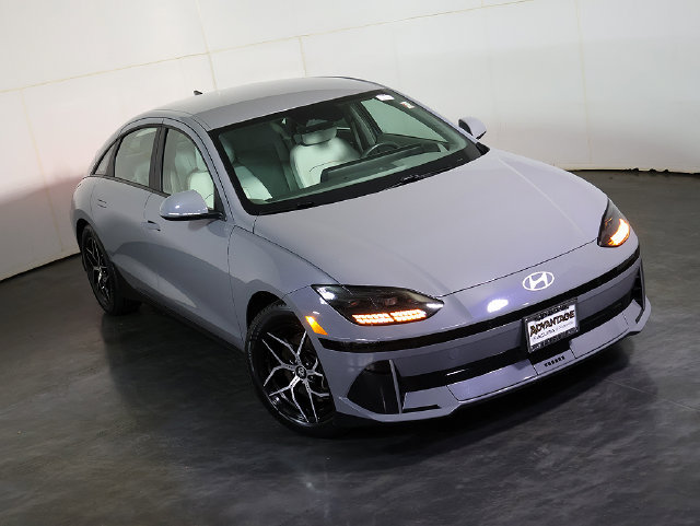 Used 2023 Hyundai Ioniq 6 SEL AWD/4WD image 7