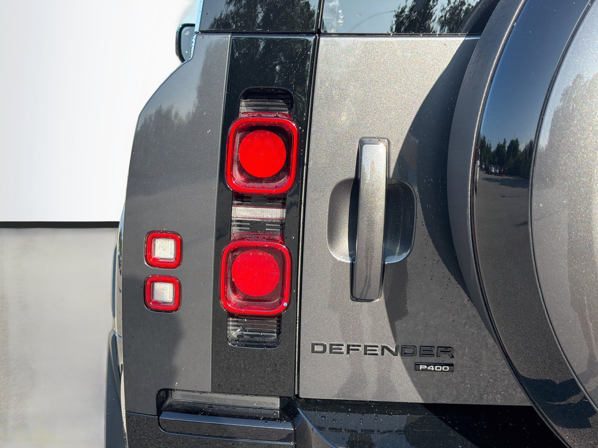 Used 2023 Land Rover Defender 130 X-Dynamic SE AWD/4WD image 10