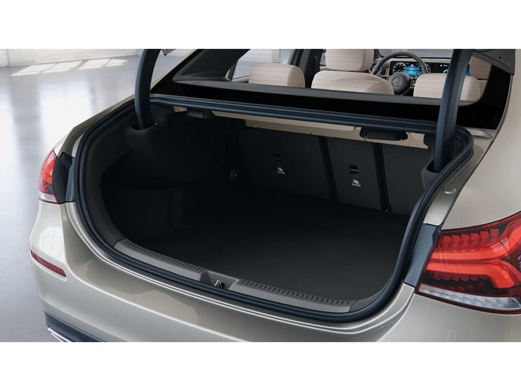 Certified 2020 Mercedes-Benz A 220 4MATIC image 7