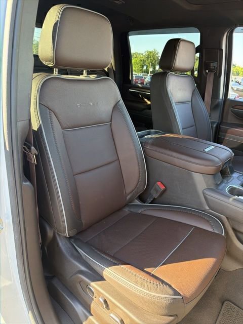 Used 2024 GMC Sierra 3500 Denali w/ Denali Reserve Package AWD/4WD image 18