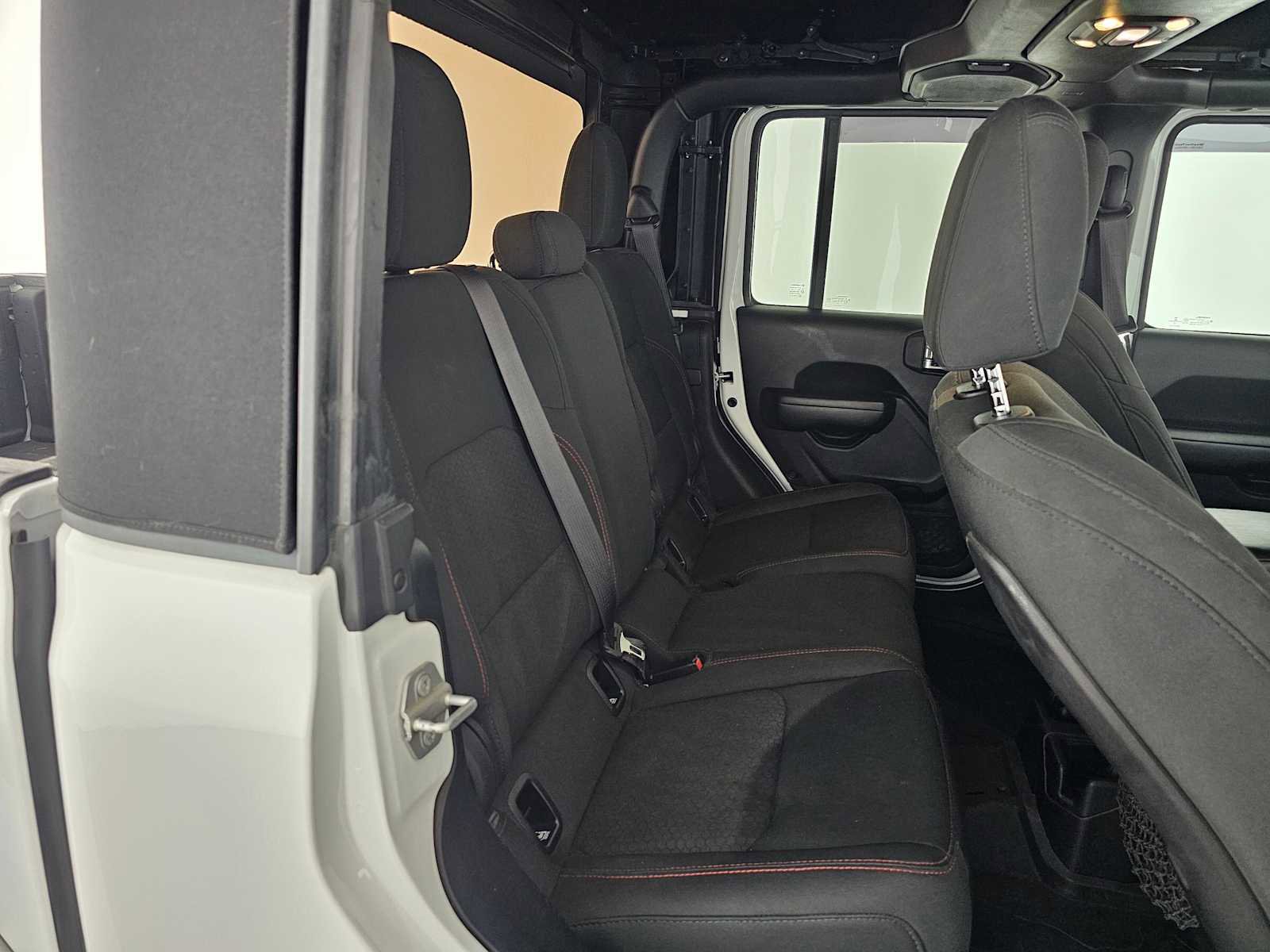 Used 2020 Jeep Gladiator Rubicon image 12