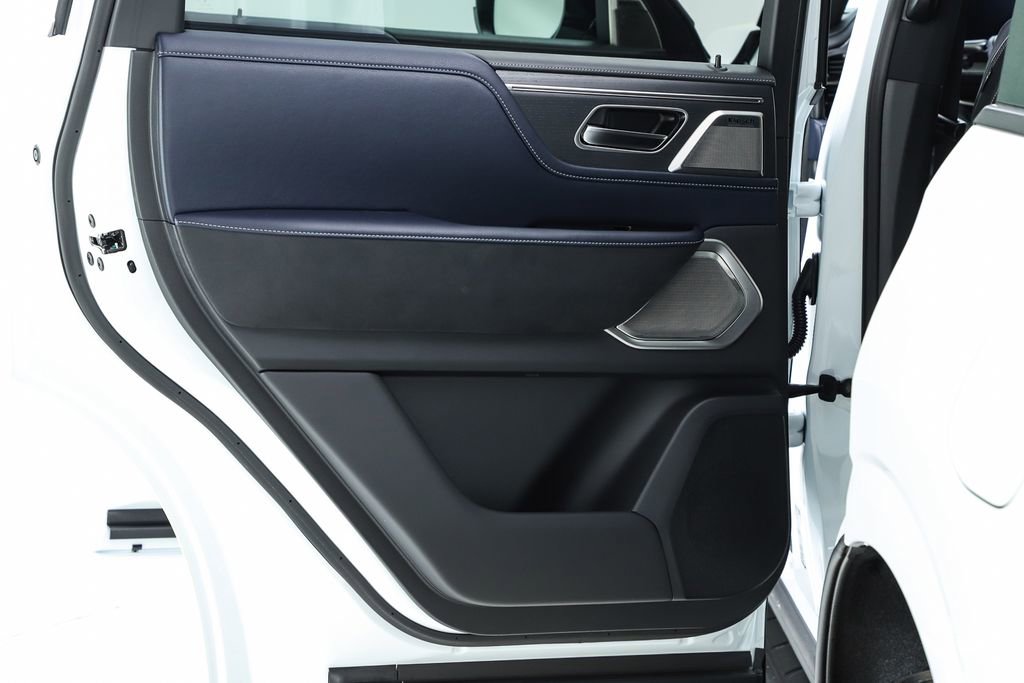 New 2026 INFINITI QX80 4WD image 17