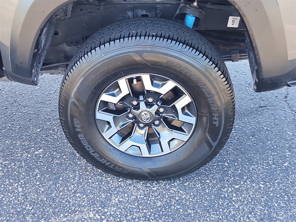 Used 2021 Toyota Tacoma TRD Off-Road image 9