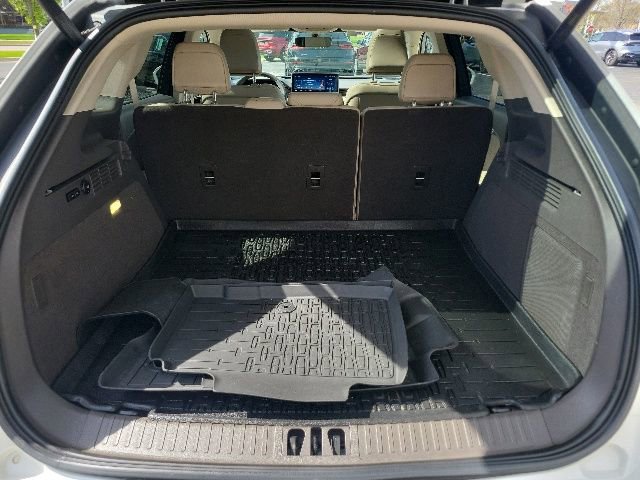 Certified 2023 Lincoln Nautilus Reserve w/ Equipment Group 201A AWD/4WD image 23