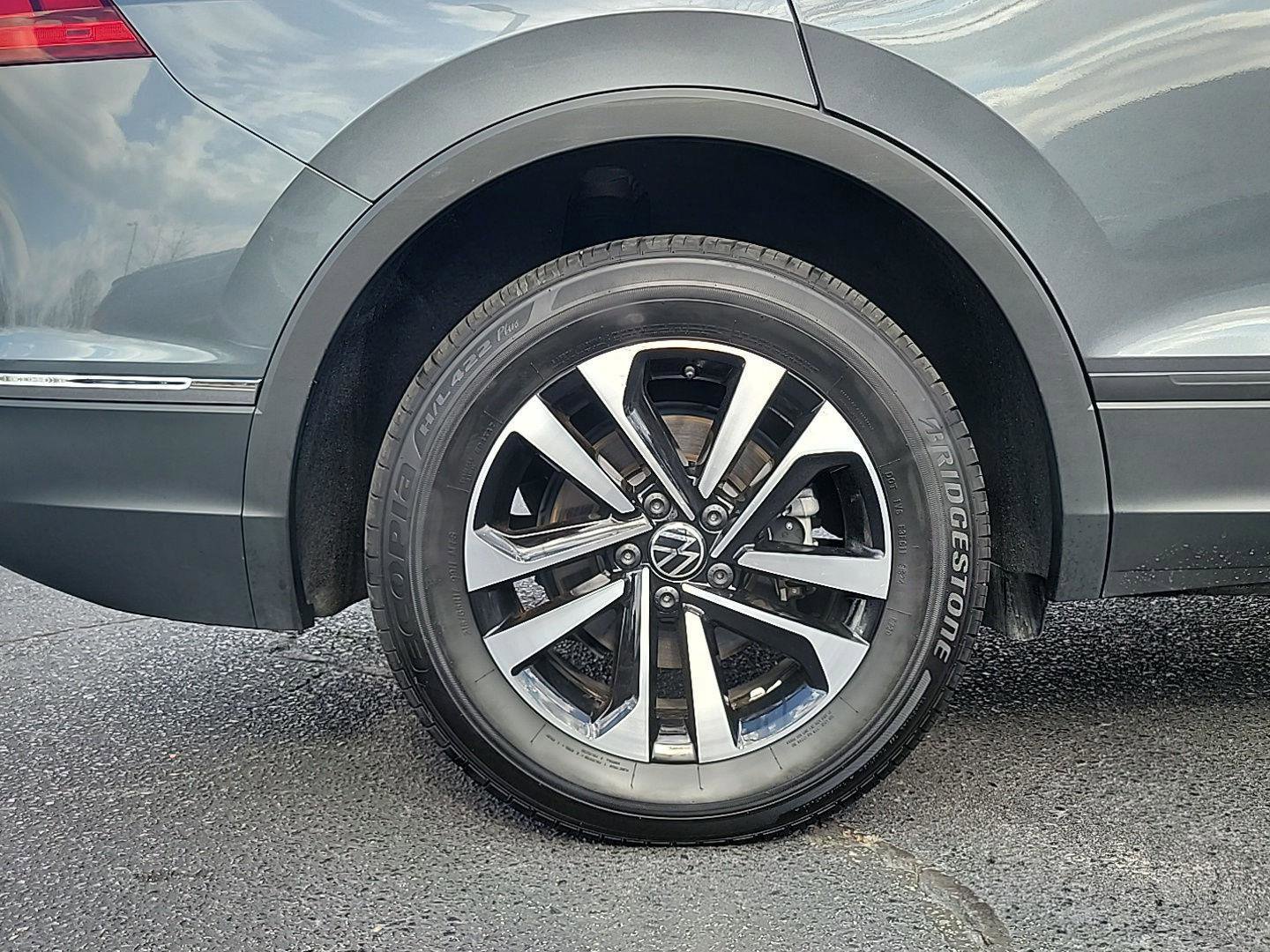 Certified 2024 Volkswagen Tiguan S image 11