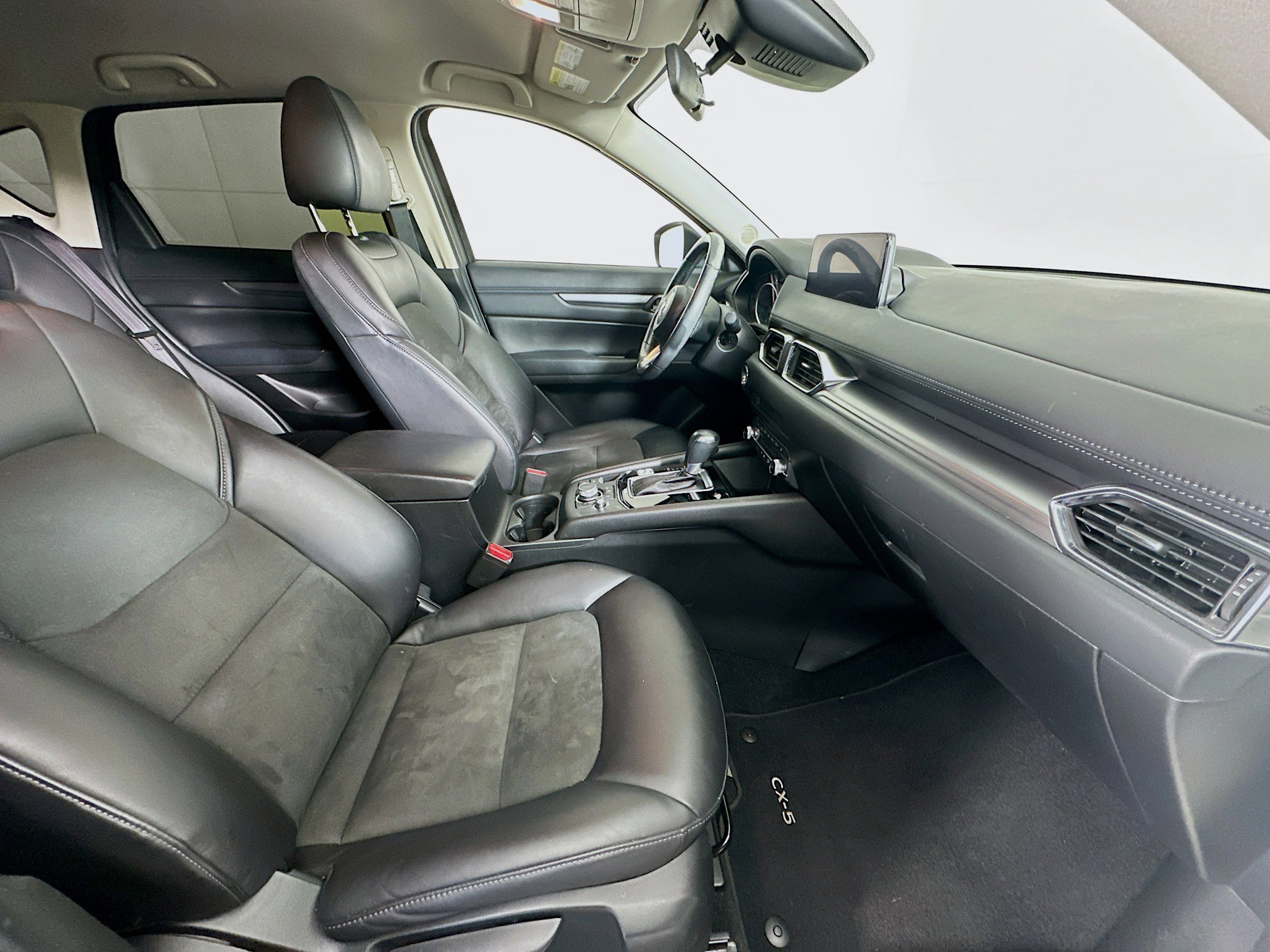 Used 2021 MAZDA CX-5 Touring image 29