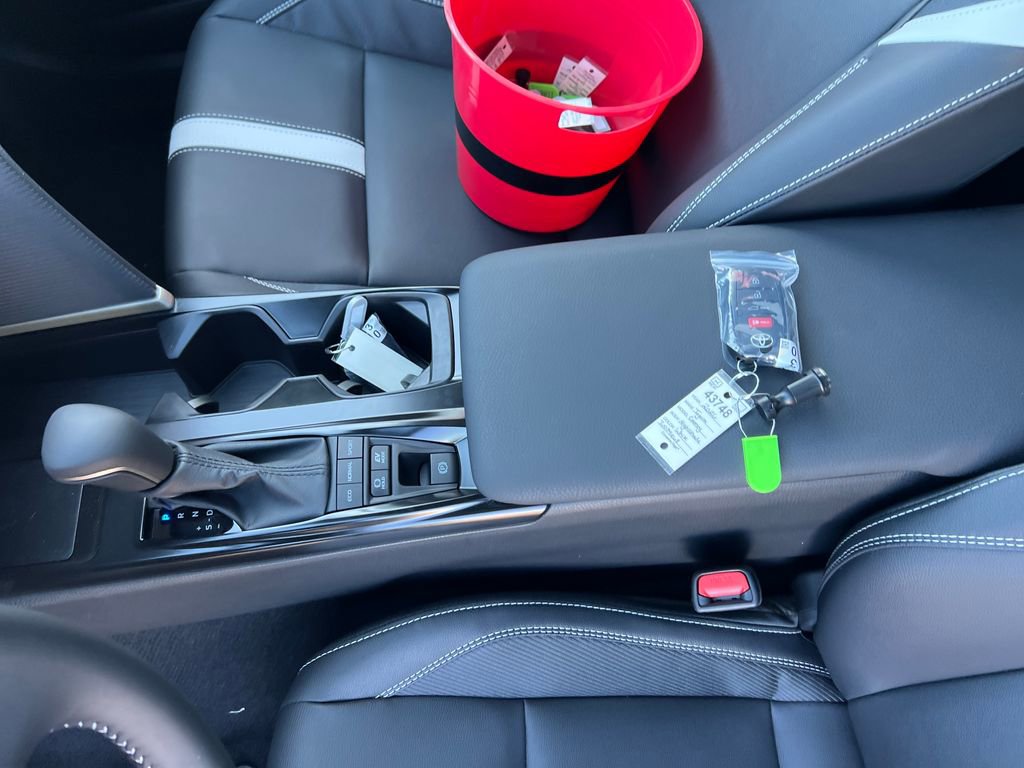 New 2026 Toyota Camry Hybrid AWD/4WD image 27