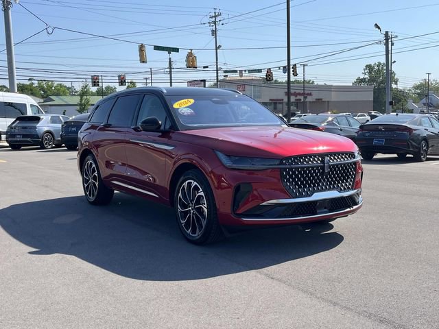 Used 2024 Lincoln Nautilus Reserve AWD/4WD image 3