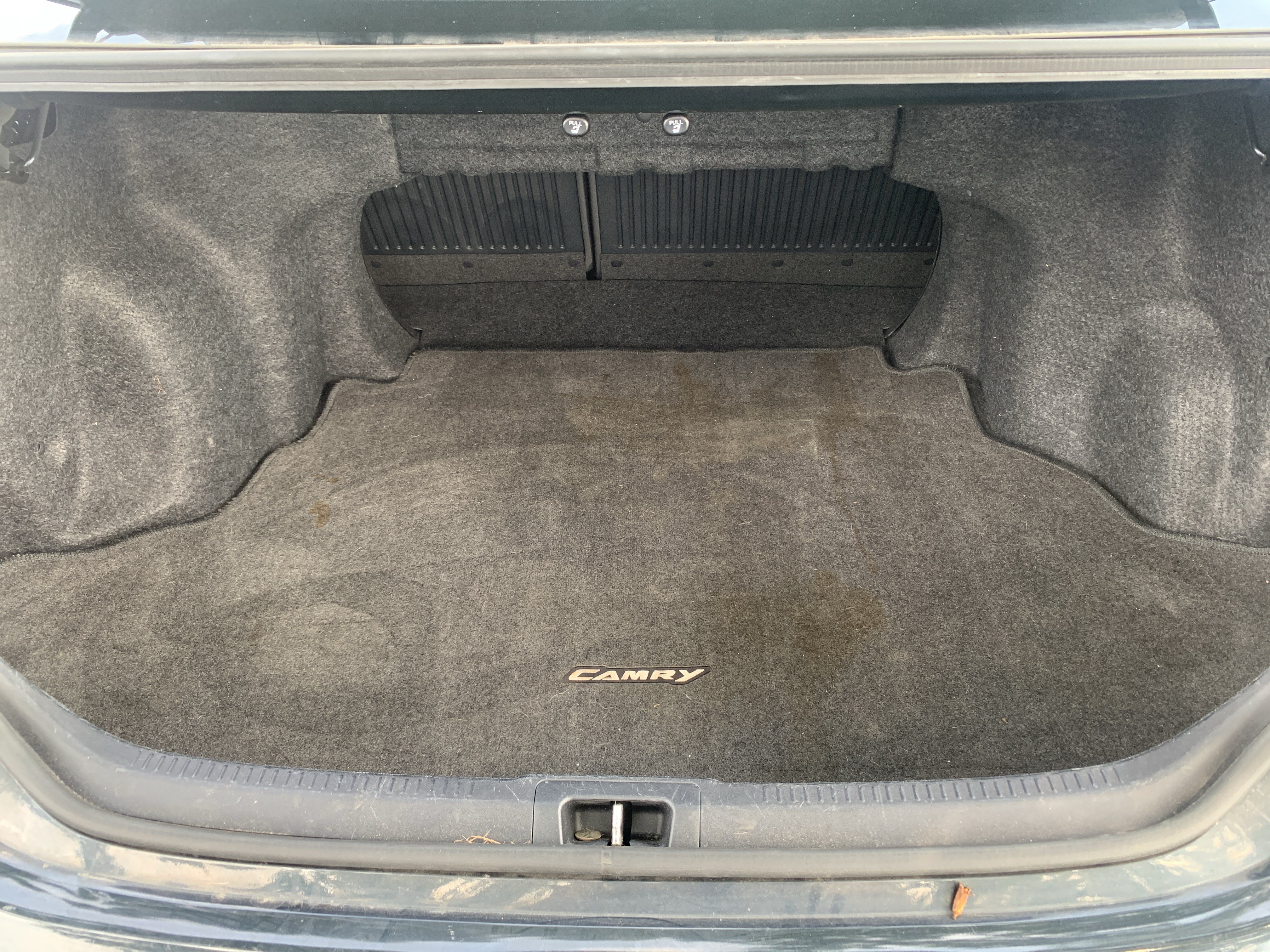Used 2014 Toyota Camry SE w/ Moonroof Package FWD image 29