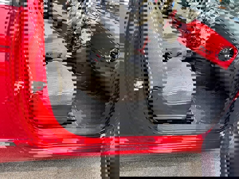 Used 2013 FIAT 500 Lounge image 31