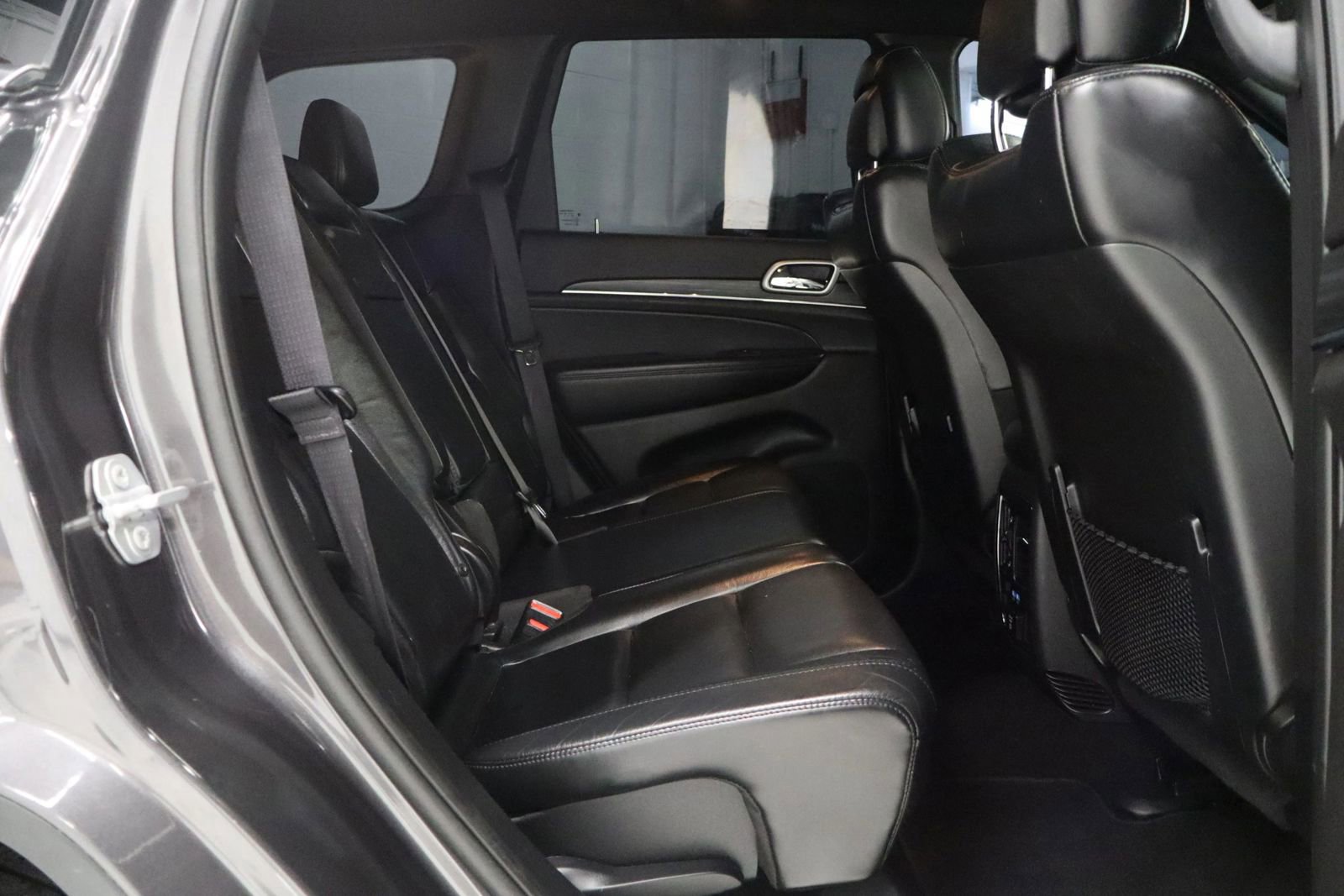 Used 2019 Jeep Grand Cherokee Limited image 13