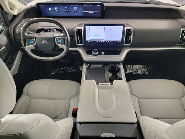 Used 2025 Ford Expedition Platinum AWD/4WD image 20