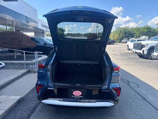 Used 2024 Buick Envista Sport Touring w/ Convenience I Package FWD image 21
