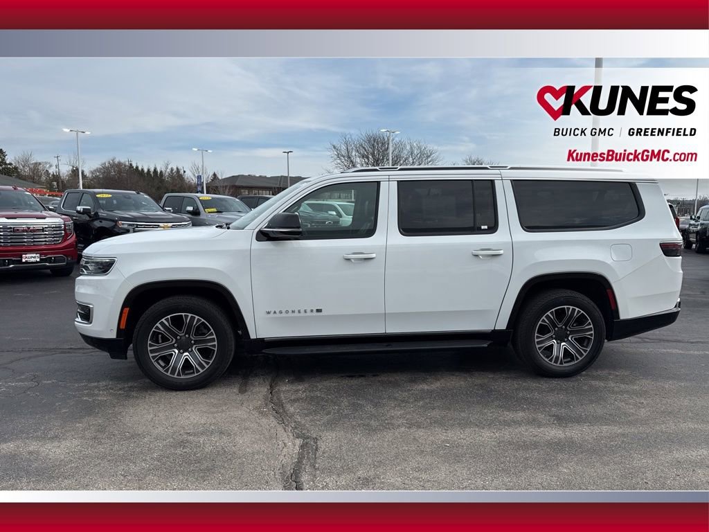 Used 2024 Jeep Wagoneer L Series II w/ Flexible Seating Group AWD/4WD image 9