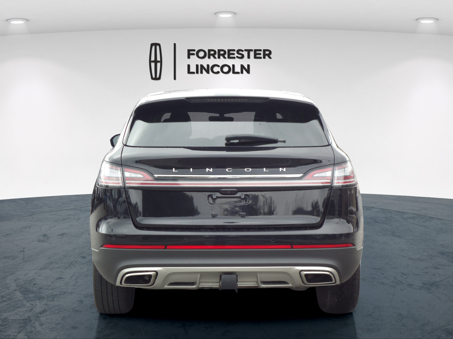 Used 2023 Lincoln Nautilus Reserve w/ Class II Trailer Tow Package AWD/4WD image 4