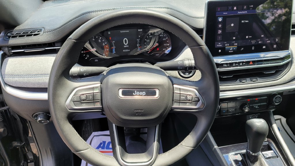 Used 2024 Jeep Compass Latitude AWD/4WD image 20