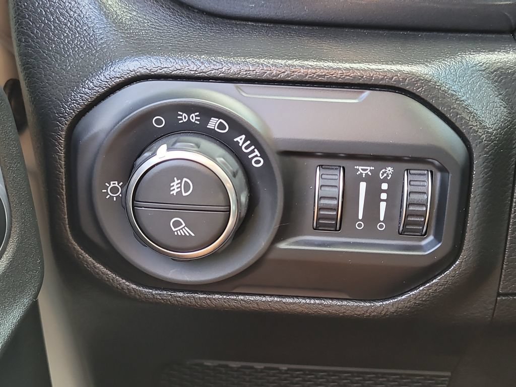 Used 2022 Jeep Gladiator Sport AWD/4WD image 27