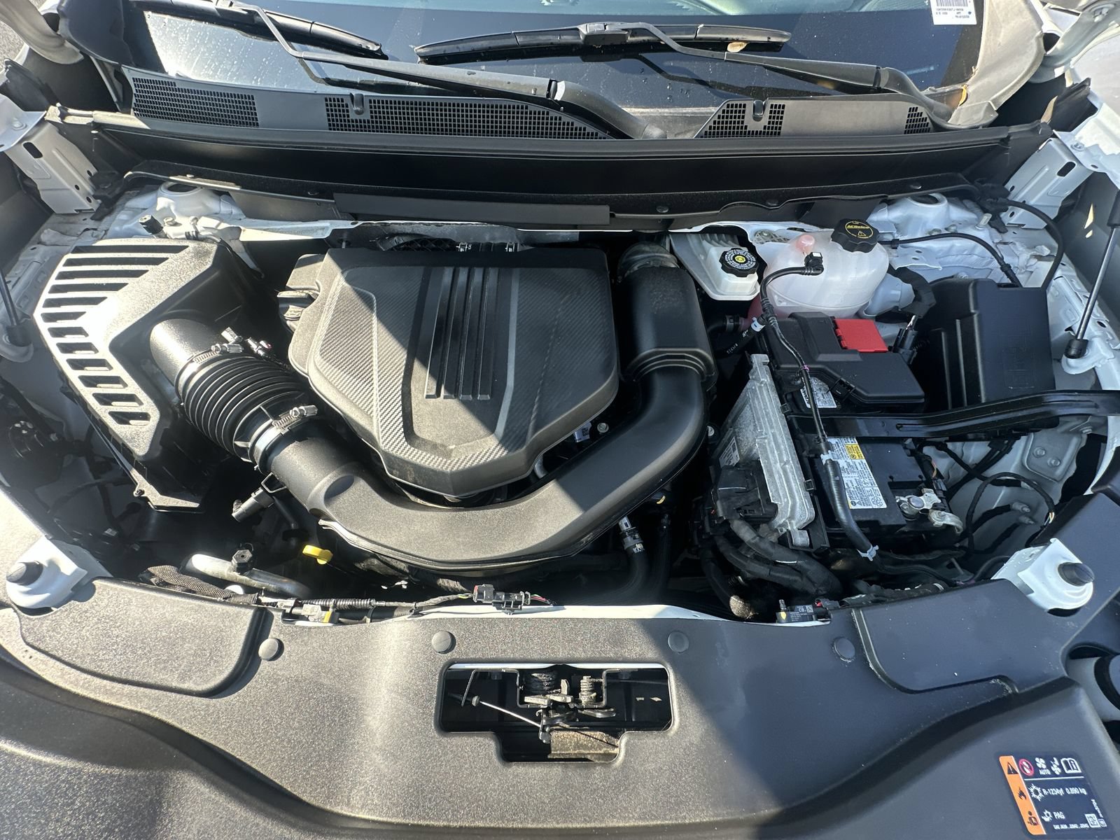 Used 2026 GMC Acadia Elevation w/ Elevation Premium Package FWD image 34