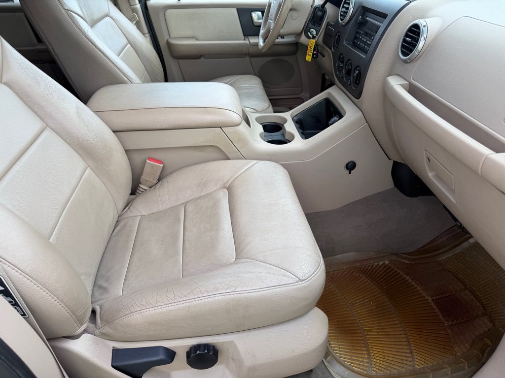 Used 2003 Ford Expedition XLT AWD/4WD image 11