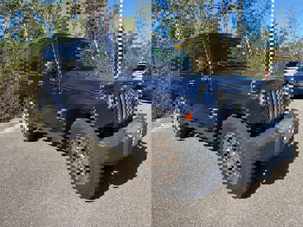 Used 2013 Jeep Wrangler Unlimited Sahara w/ Dual Top Group image 4