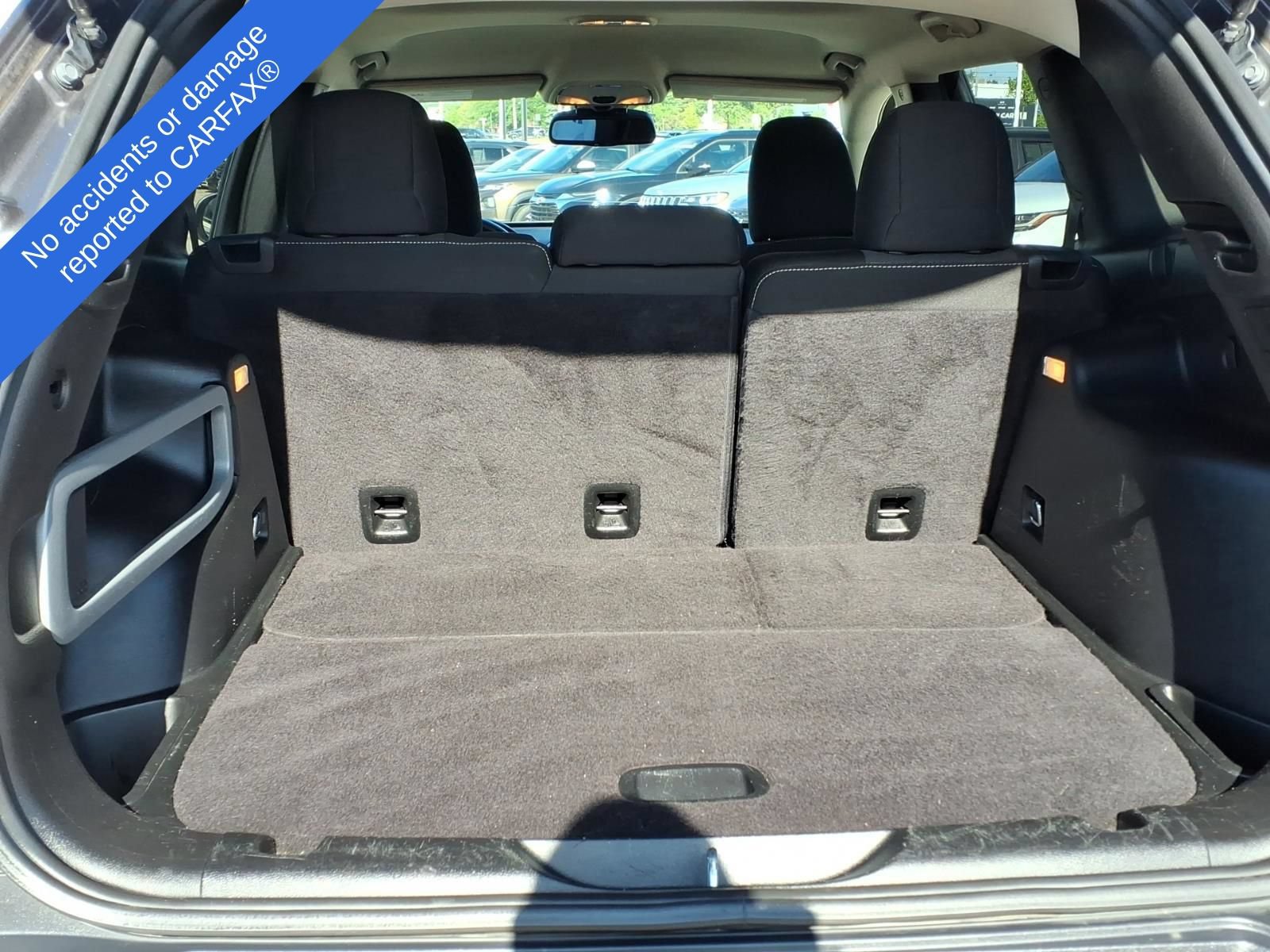 Used 2015 Jeep Cherokee Latitude w/ Cold Weather Group AWD/4WD image 9