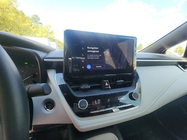 Used 2024 Toyota Corolla SE w/ Convenience Package FWD image 24