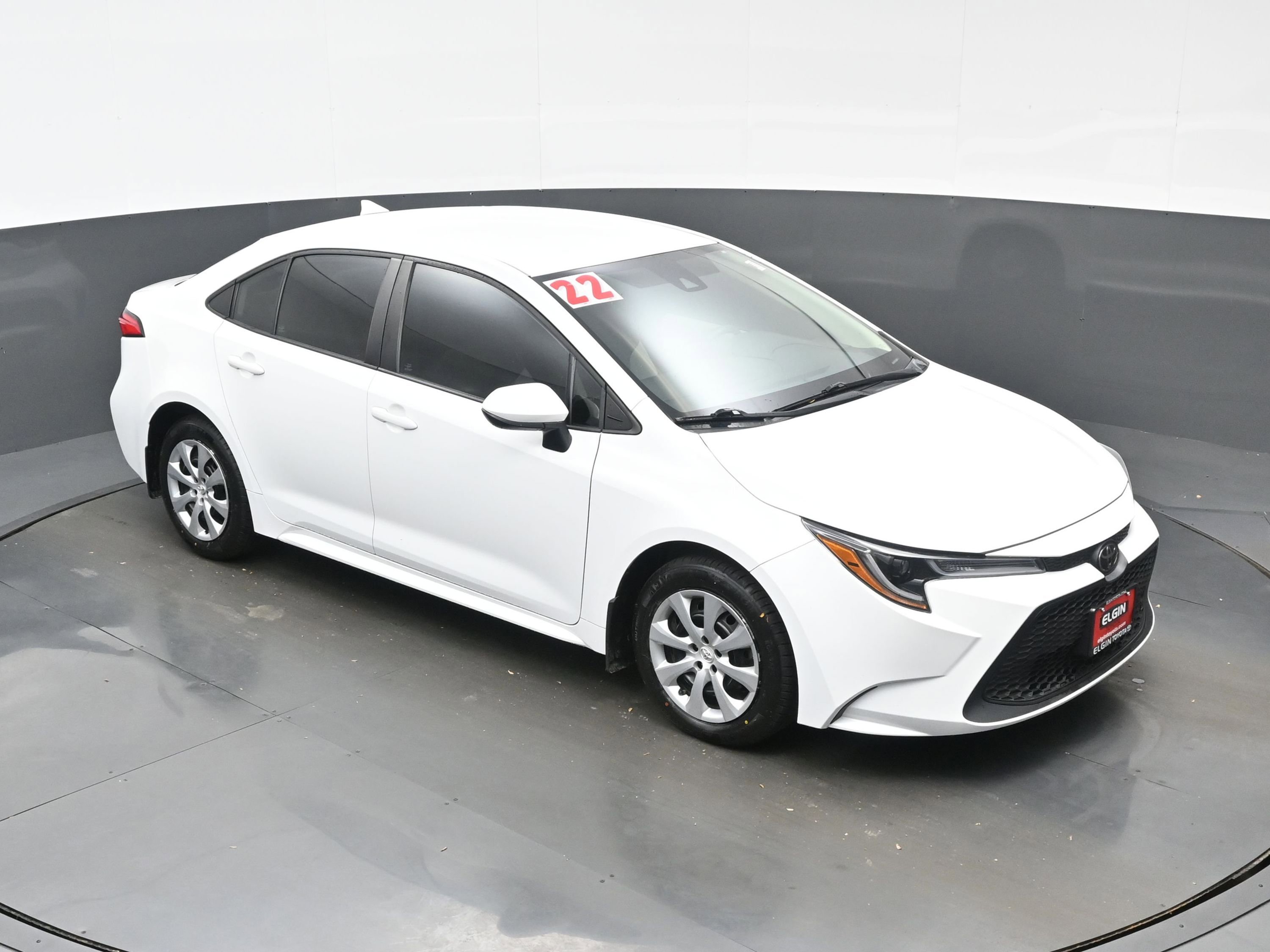 Used 2022 Toyota Corolla LE image 31