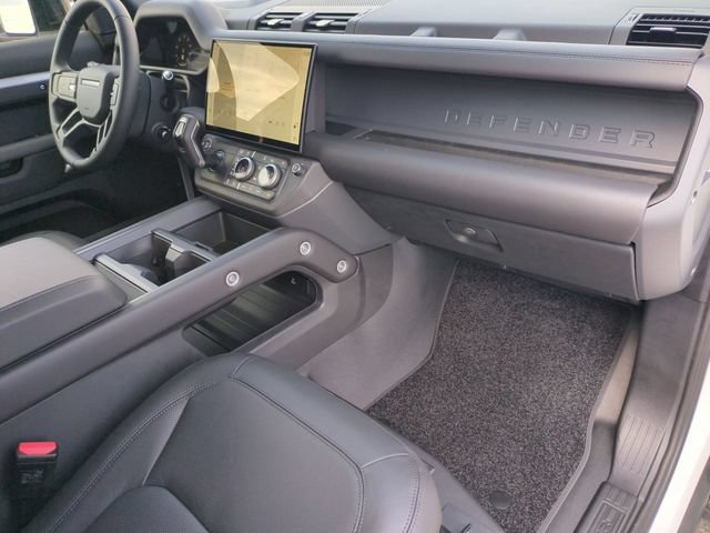 New 2026 Land Rover Defender 130 X-Dynamic SE AWD/4WD image 19