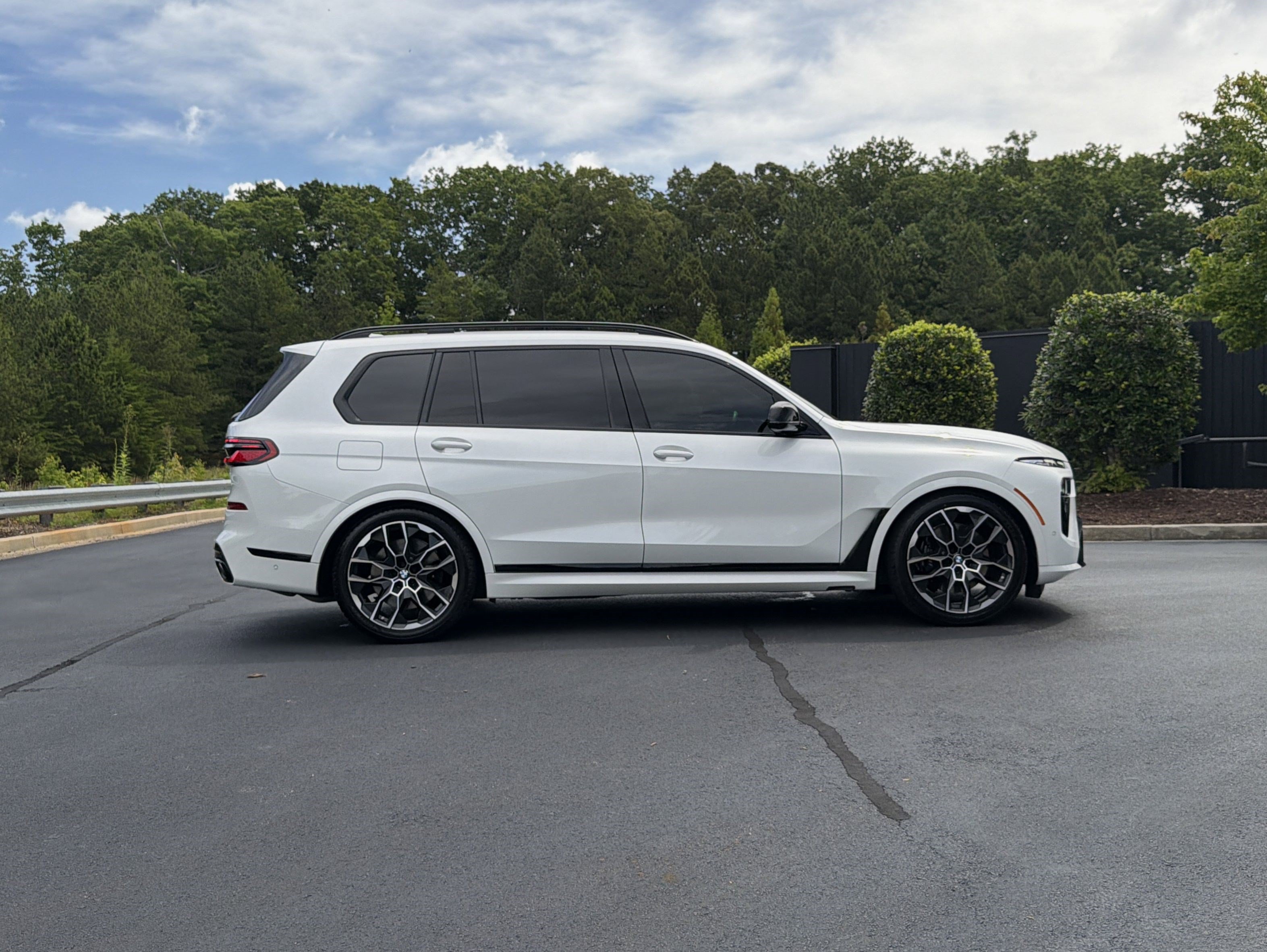 Used 2024 BMW X7 M60i w/ Executive Package AWD/4WD image 5