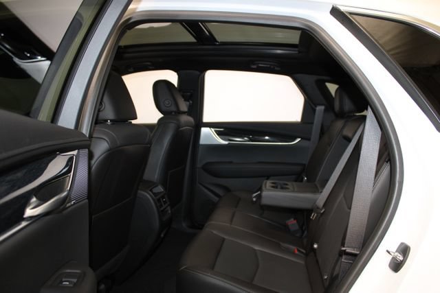 Certified 2023 Cadillac XT5 Premium Luxury w/ LPO, Floor Liner Package AWD/4WD image 11