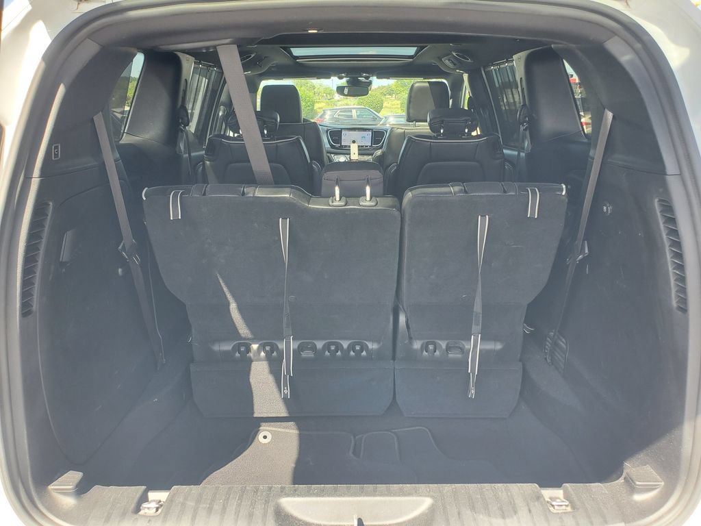 Used 2025 Chrysler Pacifica Limited FWD image 30